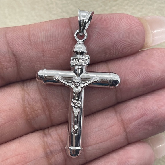 14KT Gold Cross Charm Pendant